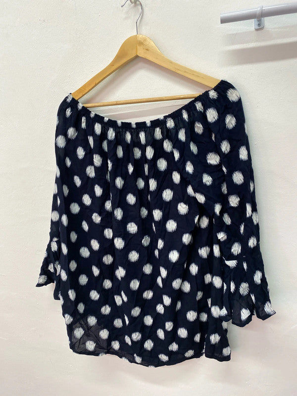 Fabulous flare sleeve spotted gypsy top Uk16 IM001