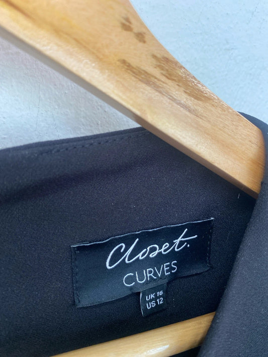 Gorgeous monochrome Closet curves midi dress 16 KM003