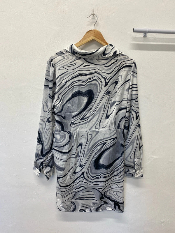 Fabulous Liquorish Black white swirl dress faux wrap Uk18 New LG006