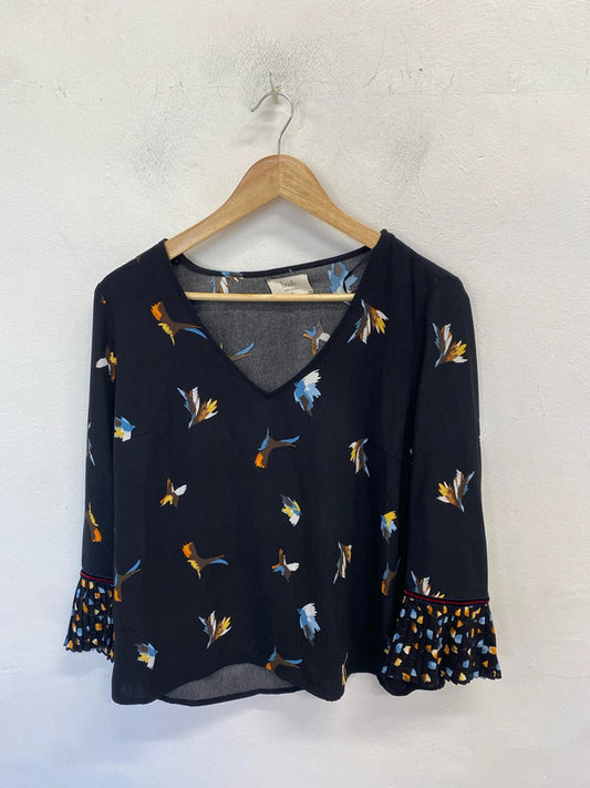 Stunning hush black bird pattern blouse flare sleeve UK 14 KM005