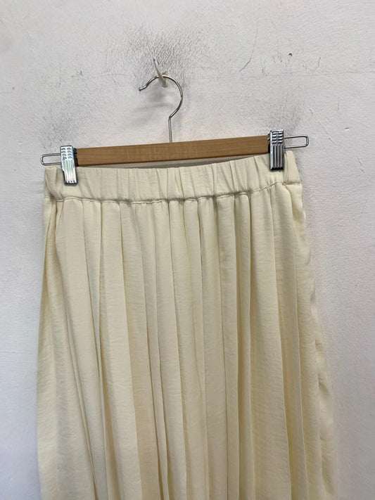 Gorgeous H&M cream pleated midi skirt UK 8 LH002