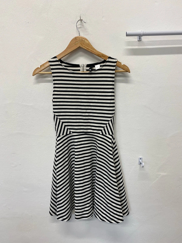 Cute humbug monochrome retro fit & flare mini dress a Uk10 H&M LD003