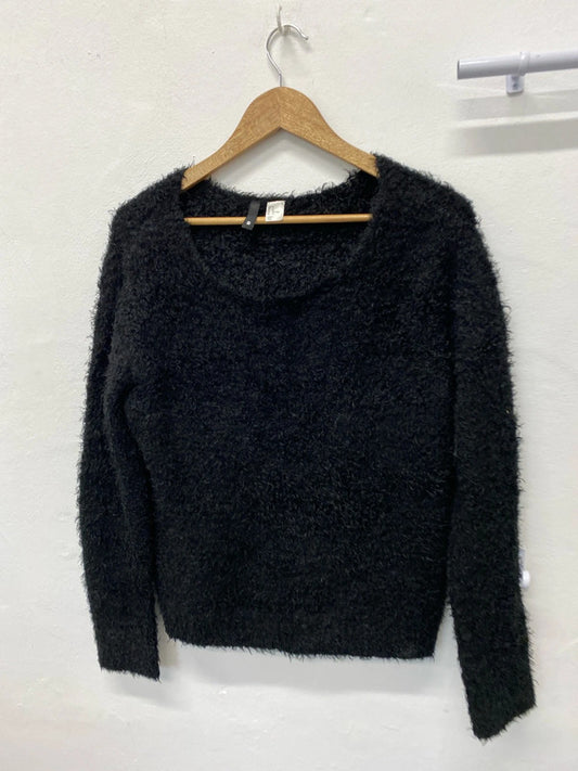 Fabulous H&M black fluffy jumper UkS classic LL003