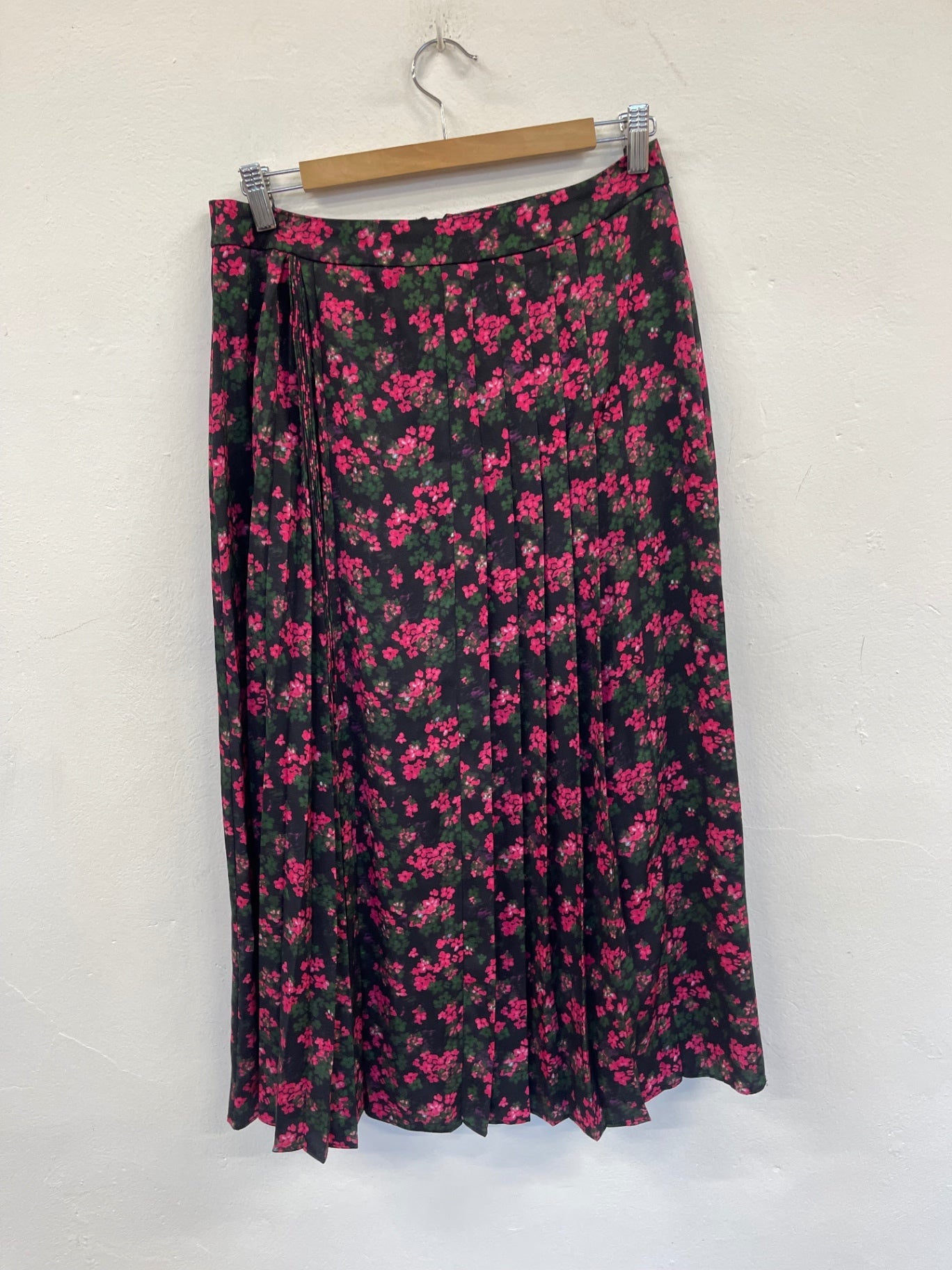 Fabulous Oliver Bonas pleated floral midi Skirt Uk10 Black & Pink Country garden KC528