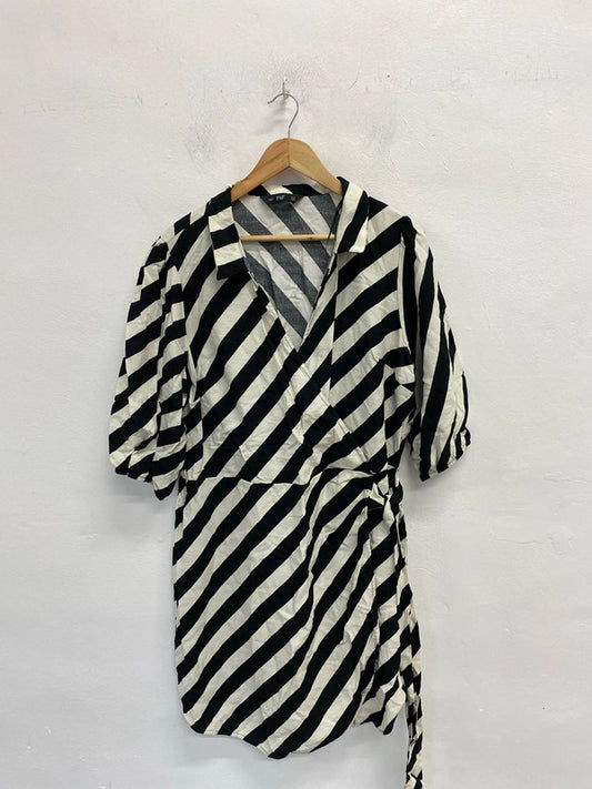 Fabulous diagonal striped Ivory black casual Dress Uk22 F&F flirty CR002
