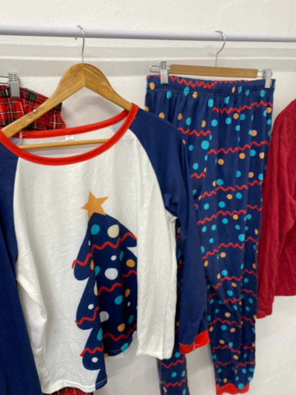 Fabulous Christmas Bundle of Pyjamas & jumper Uk20-22 #7 RG021