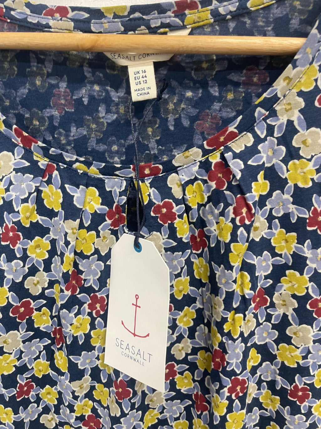 Fabulous Seasalt Cornwall 3/4 apple tree uk14 Navy floral JG589