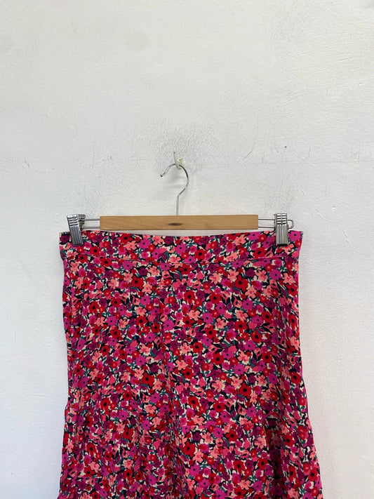 Lovely m&s pink foral fit and flare skirt UK 10 JM005