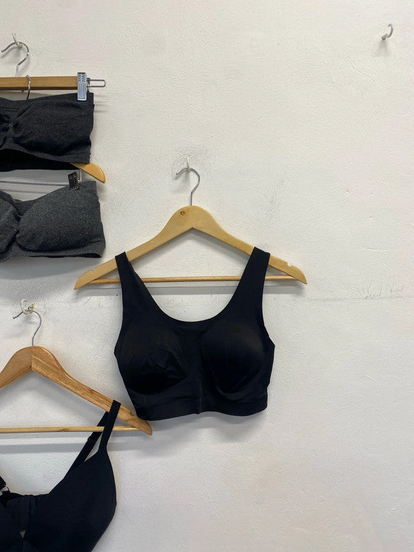 Lovely bundle of bras & sports bras strapless UK L & 34d #50 LD003