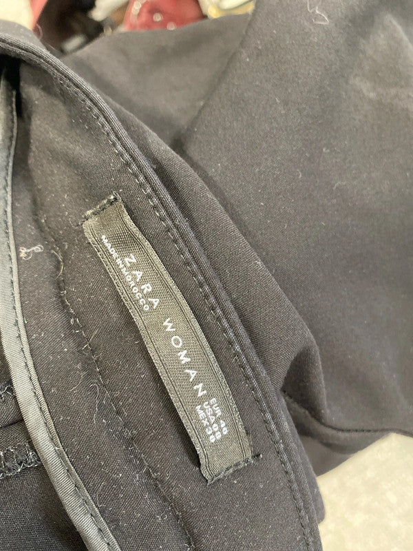 Lovely Zara woman black cropped smart trousers UK 12 JM005