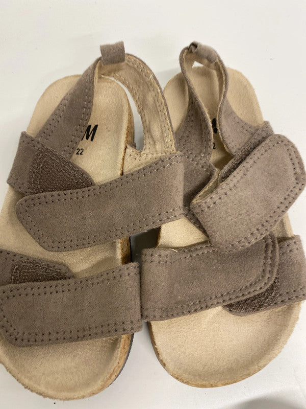 Fabulous boys summer shoes sandals & trainers Clark’s size 22 / 5.5 #14 LN001