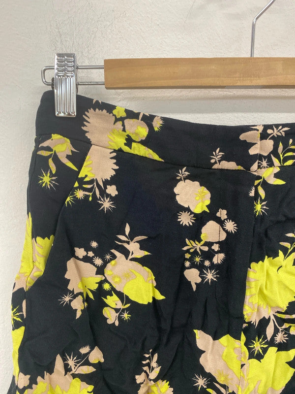 Topshop Edgy Black Floral Lace Detail Shorts UK 8 LK009