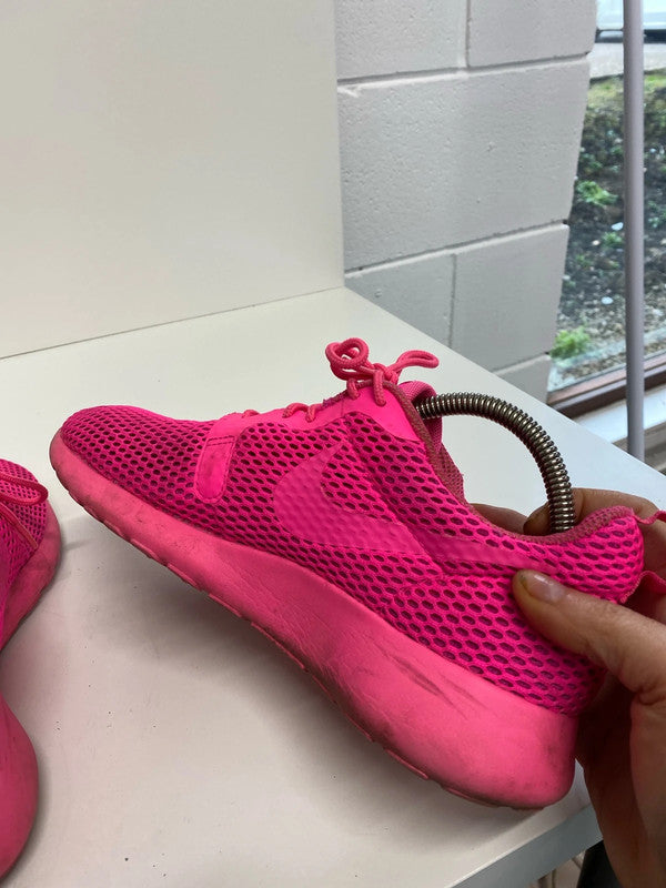 Fabulous Barbie Pink Nike Rosherun Swarovski Luxe trainers Uk5 MS002