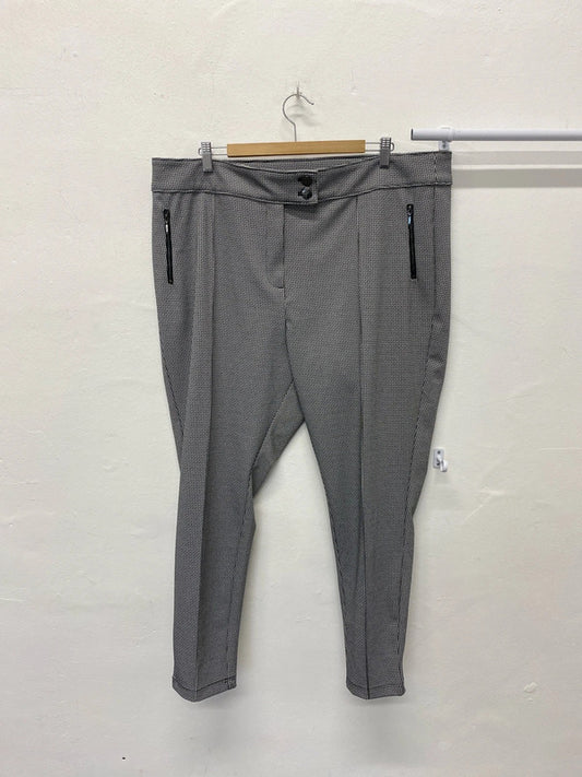 Fabulous George monochrome checked trousers Uk22 YM001