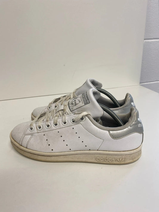 Fabulous Stan Smiths trainers Adidas vintage Uk5 MD002
