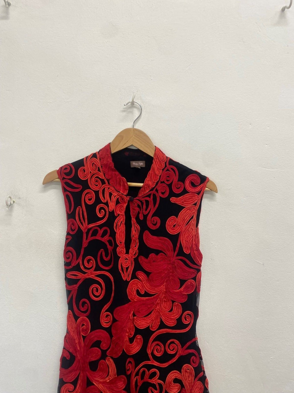 Stunning Phase Eight mandarin collar Midi Dress UK 14 Black red FM547