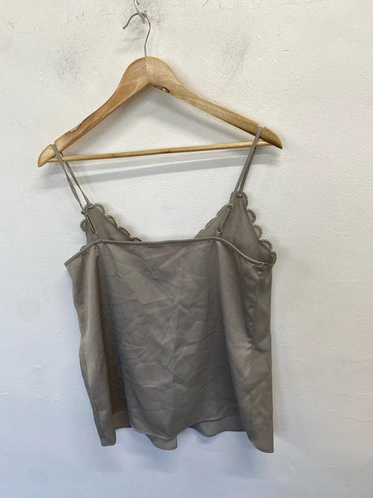 Lovely river island grey lace hem cami top UK 10 LN001