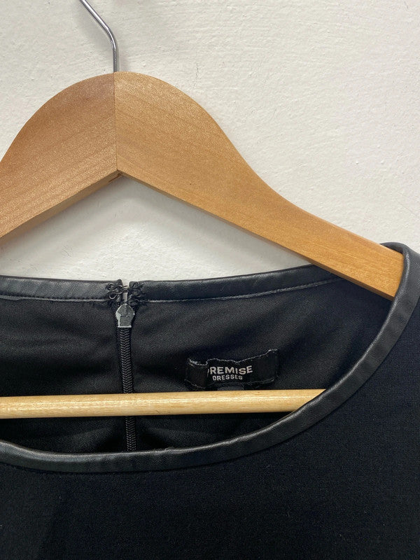 Fabulous black Bodycon pencil dress by Premise size 2 Uk12 MW001