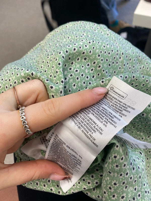 Stunning h&m green daisy pattern smock UK M MB001