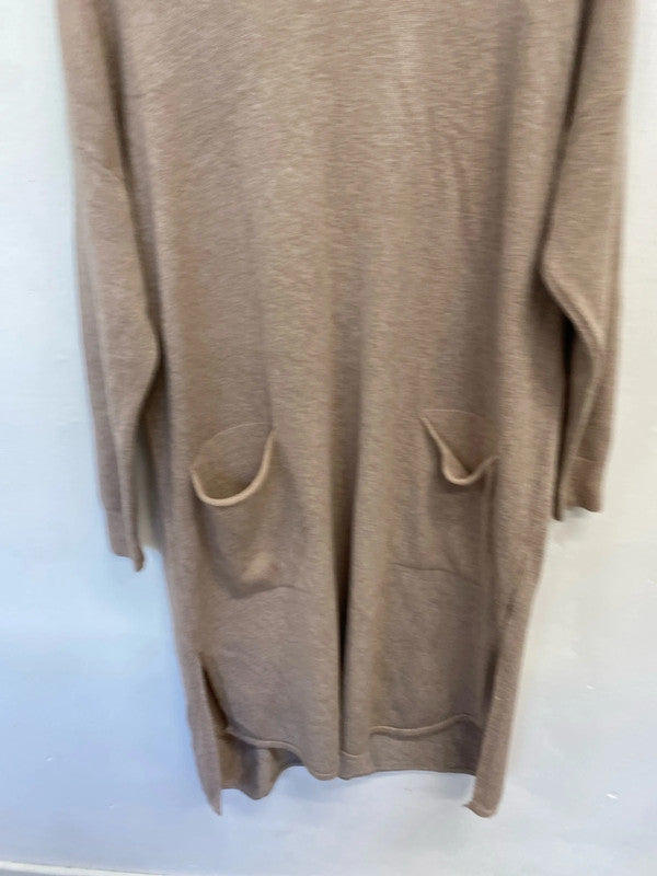 Lovely made in Italy beige roll neck pocket knit dress UK 12-14 KM005