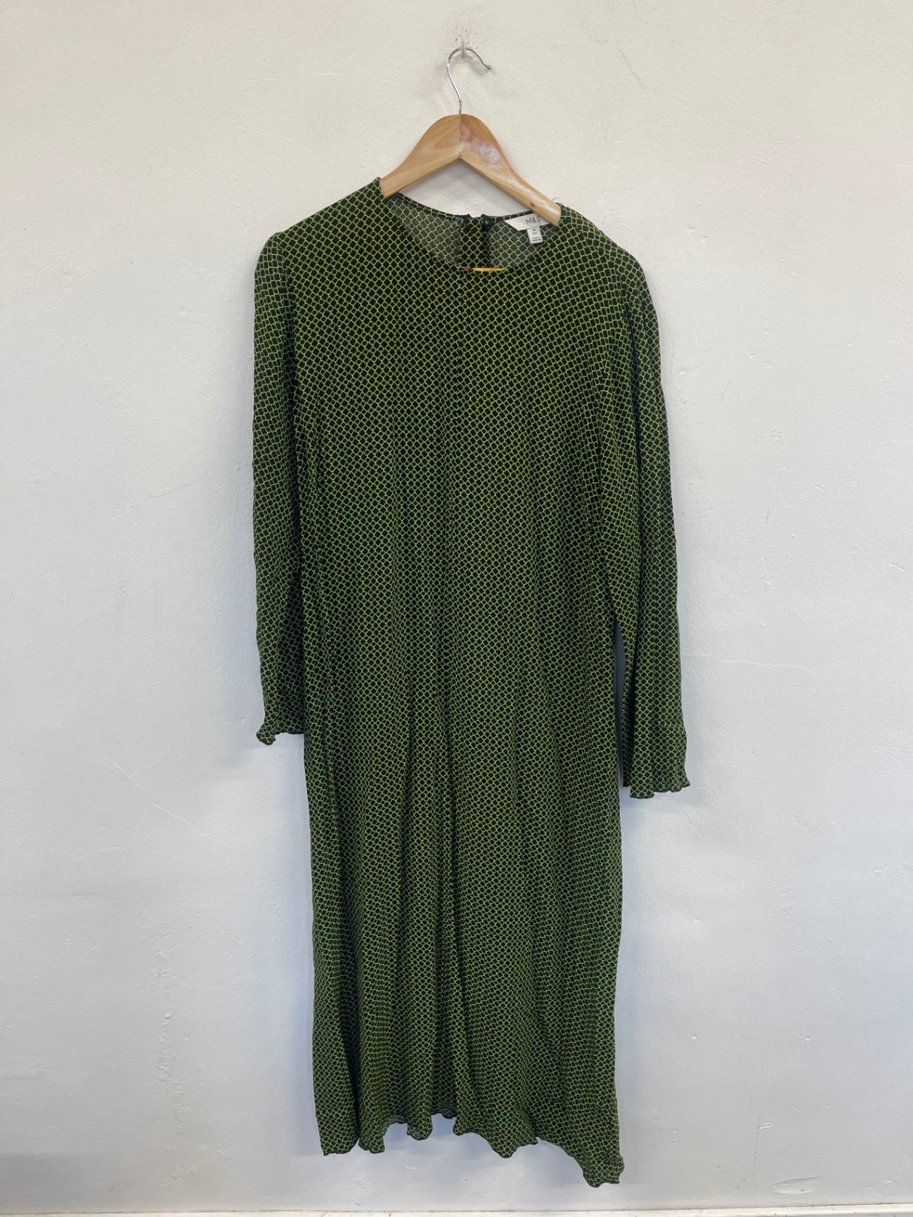 Fabulous M&S round neck geometric Dress UK20 Green RM531
