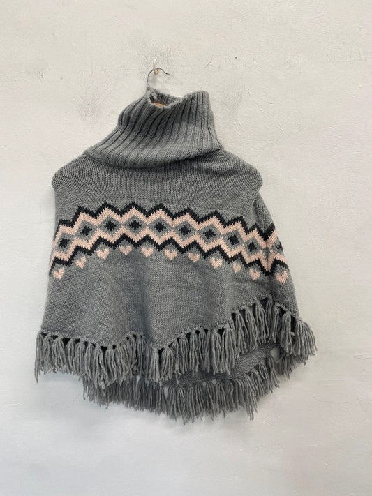 Lovely H&M kids grey Aztec shawl poncho knit tassel age 8-12yr MS002