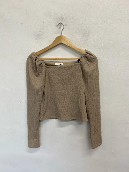 Lovely h&m textured beige long sleeve top UK XS JA001