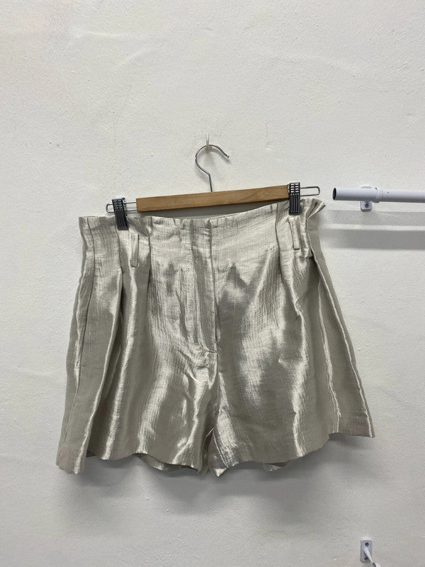 Stunning Champagne silver pleated silver shorts UkS JB001