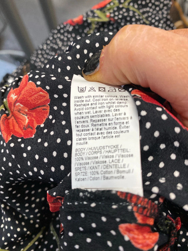 Fabulous polka dot River Island Uk8 romantic dress New Km004