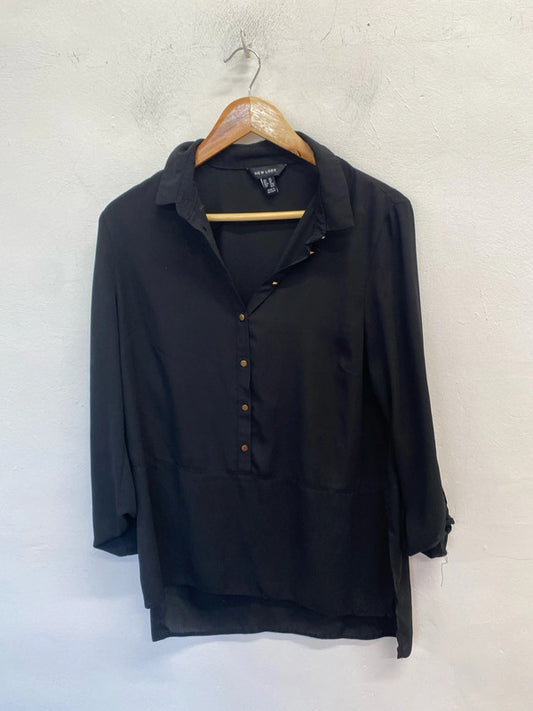 Lovely new look lightweight black blouse UK 14 PJ001