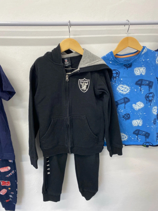 Fab boys bundle pyjamas & chill bundle age 7-9 M&S F&F #56 LD003
