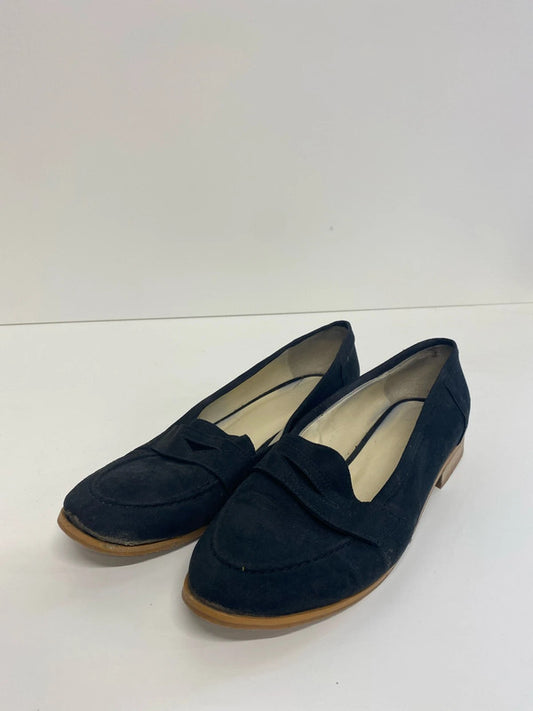 Fabulous Beyond Skin black loafers Not leather Uk7 eur40 RF001