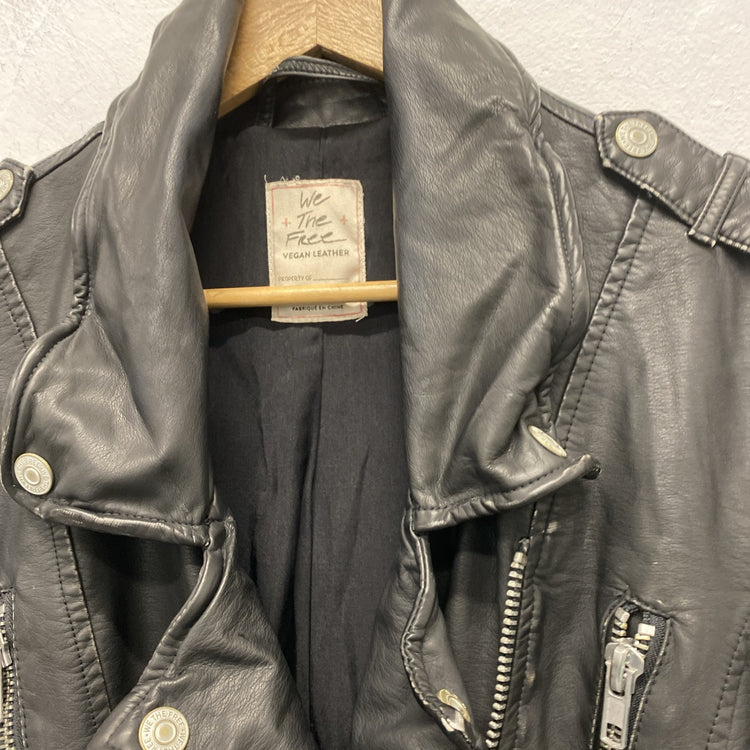 Free People Isabelle Distressed Vegan Leather Moto Jacket Size M SS002
