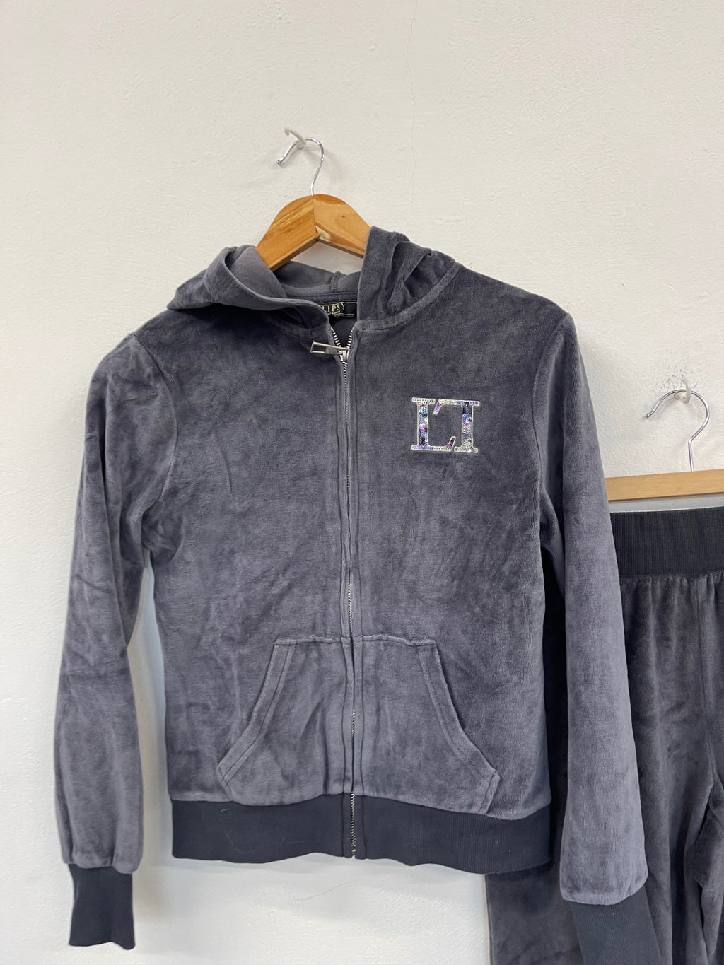 Stunning Lipsy Velour Y2K Tracksuit UK12 Grey KS544