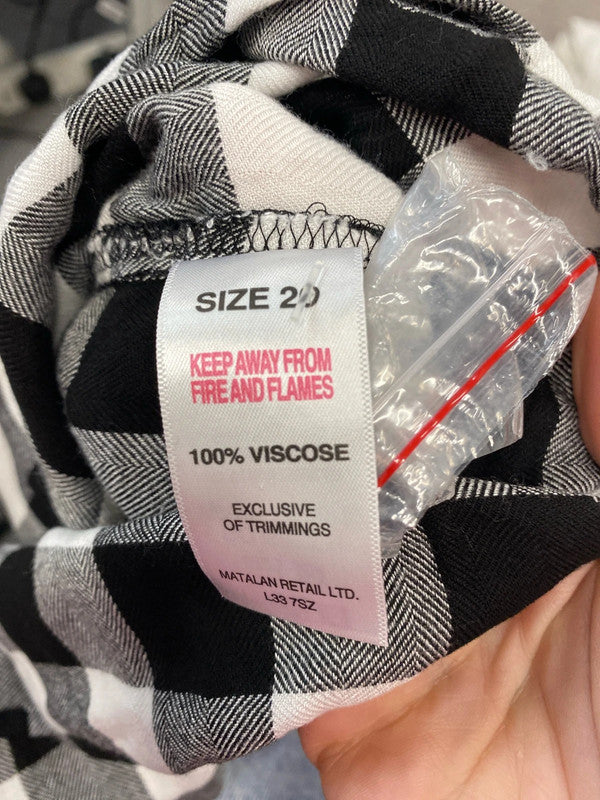 Fabulous Papaya Gingham large check cold shoulder dress Uk20 CR002