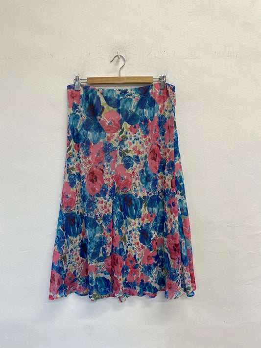 Stunning Edinburgh wooden mill isle floral chiffon midi skirt UK 16 IZ001