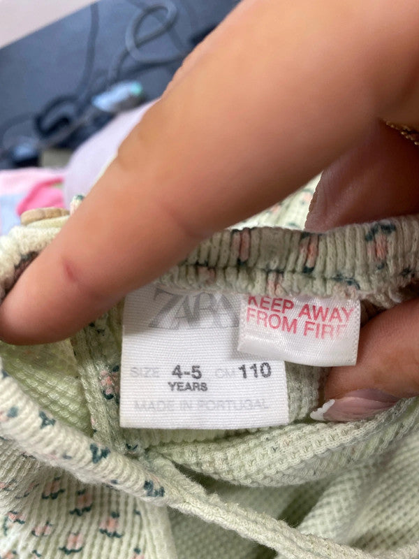 Fun and fabulous girls comfy bundle age 4-5 years KS002