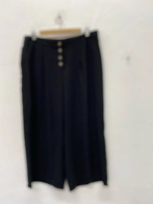 Fabulous black wide leg cropped oriental vibe trousers Uk18 Primark IM001