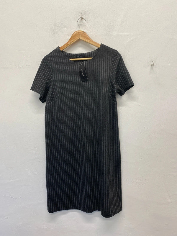 Fab formal pinstripe dress from Et Vous UK12 AO001