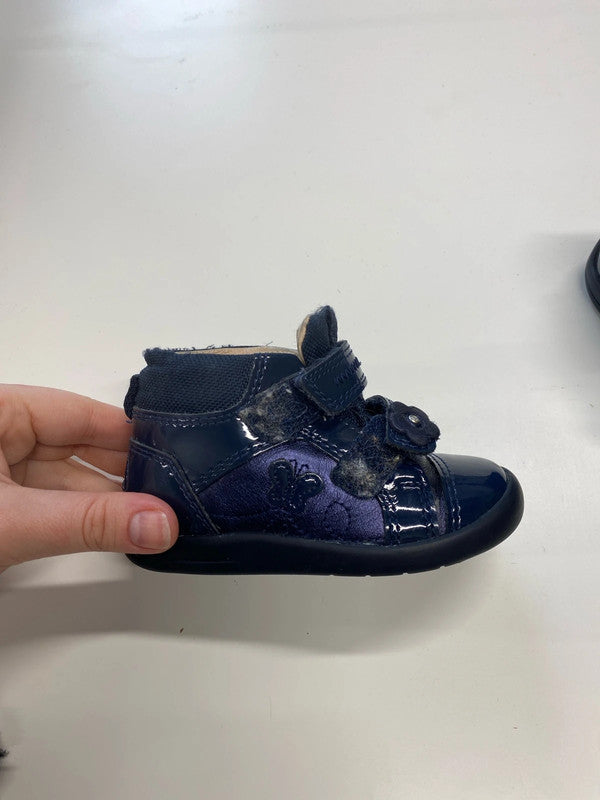 Start-Rite Adorable Navy Patent Flower Leather Shoes Size 4 KM004