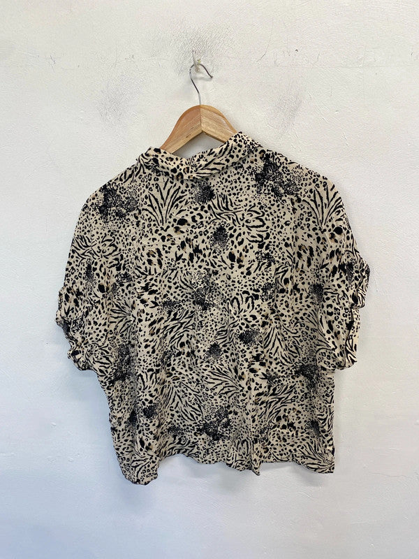 Lovely new look animal print lightweight shirt UK 16 AG005