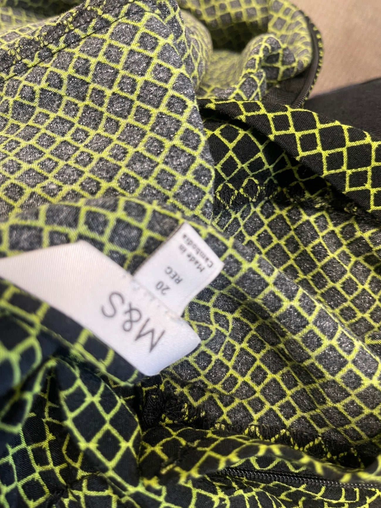 Fabulous M&S round neck geometric Dress UK20 Green RM531