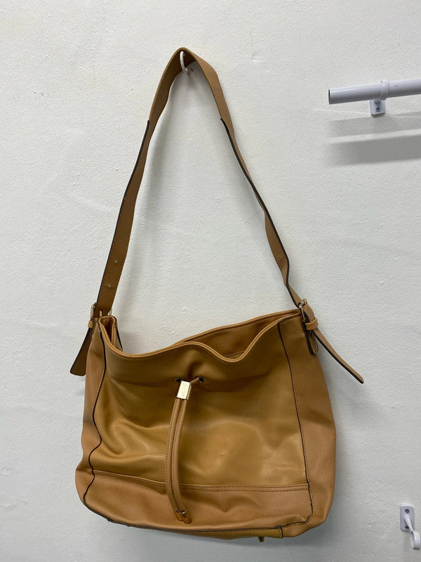 Super cute Accessorize Tan handbag faux leather KM004