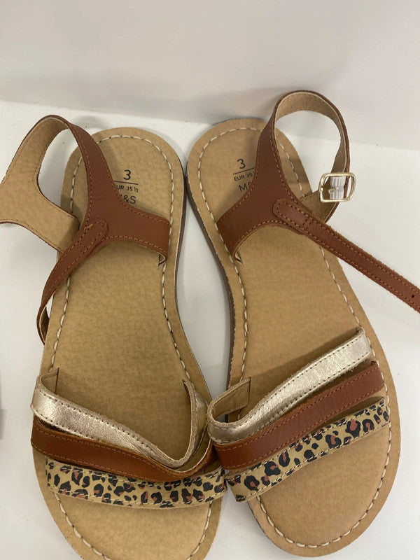 Fabulous Bundle of Girls M&S leather sandals classics Uk3 #18 MA003