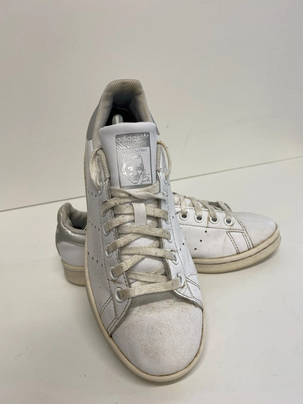 Fabulous Stan Smiths trainers Adidas vintage Uk5 MD002