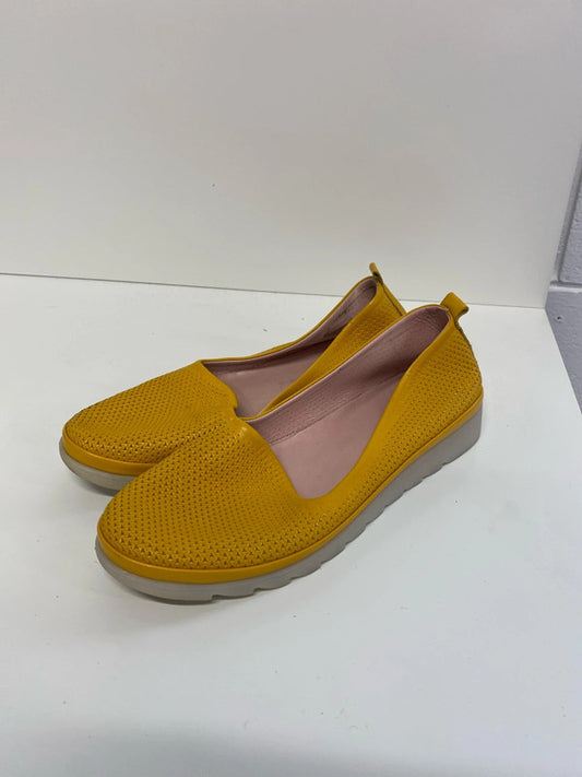 Fabulous R&R sunshine yellow flat shoes leather stunning Uk4 JS004