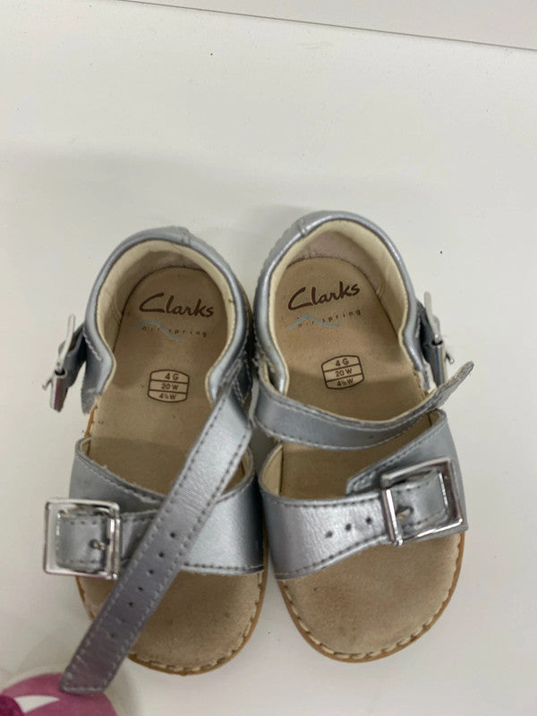 Fab girls Holiday sandal swim shoe bundle Clark’s / Bobux size 4 / Eu 20 #48 AL002