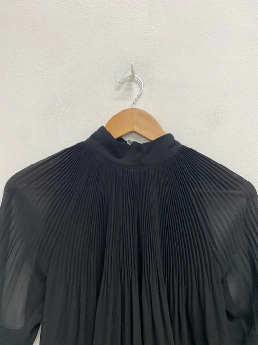 Lovely river island pleated black tunic with cut out shoulder UK 8 KM004