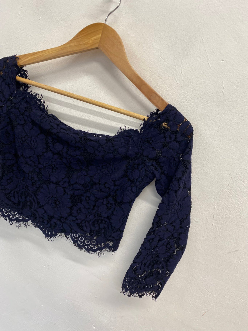Stunning Coast Crop top UK 8 Navy lace forms CT551