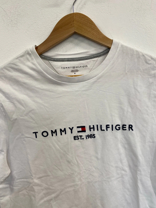 Classic Tommy Hilfiger embroidered logo tee M SD001